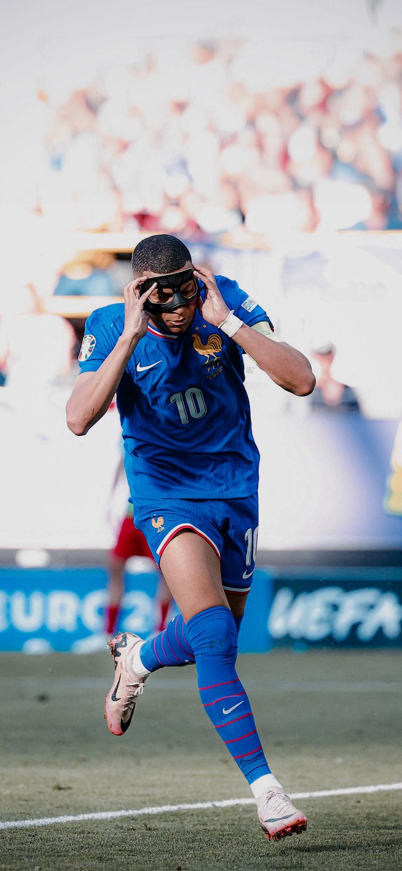 广东男篮在CBA俱乐部杯中以56-30大胜合肥狂风，发挥出色，攻防效率高，取得八强资格。（广东男篮56-30横扫合肥狂风，攻防俱佳晋级CBA俱乐部杯八强）