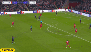 沈月录节目滚落山坡，王鹤棣救援未果（录制节目时沈月意外滚下山坡，王鹤棣营救未果）