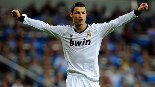 西班牙战胜德国卫冕女足欧国联，大都会球场吸引超5万人观赛（女足欧国联：西班牙击败德国完成卫冕，大都会球场观众超5万）