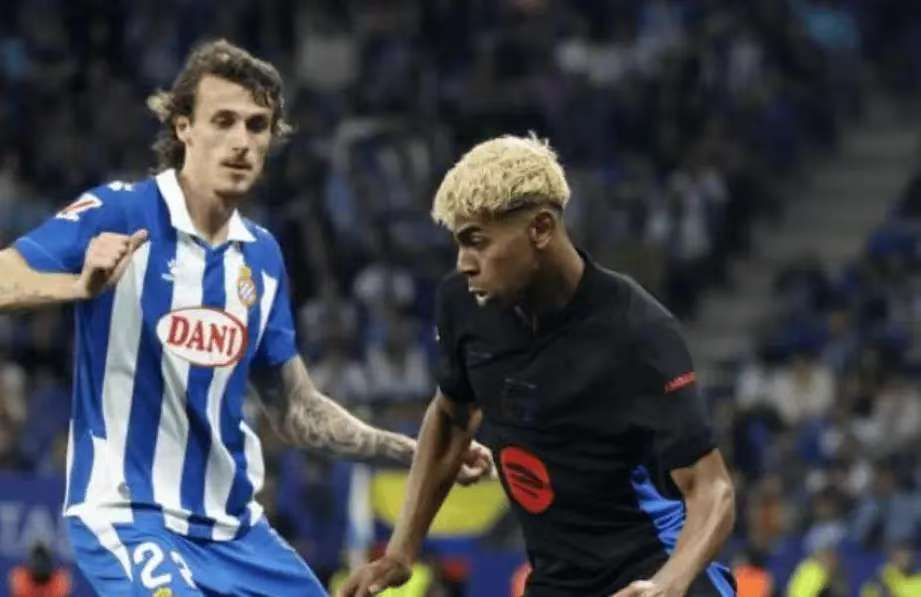 记者：加拉塔萨雷希望免费租借萨拉赫，合同半年800万欧（记者称加拉塔萨雷欲免租引进萨拉赫，半年期合约800万欧元）