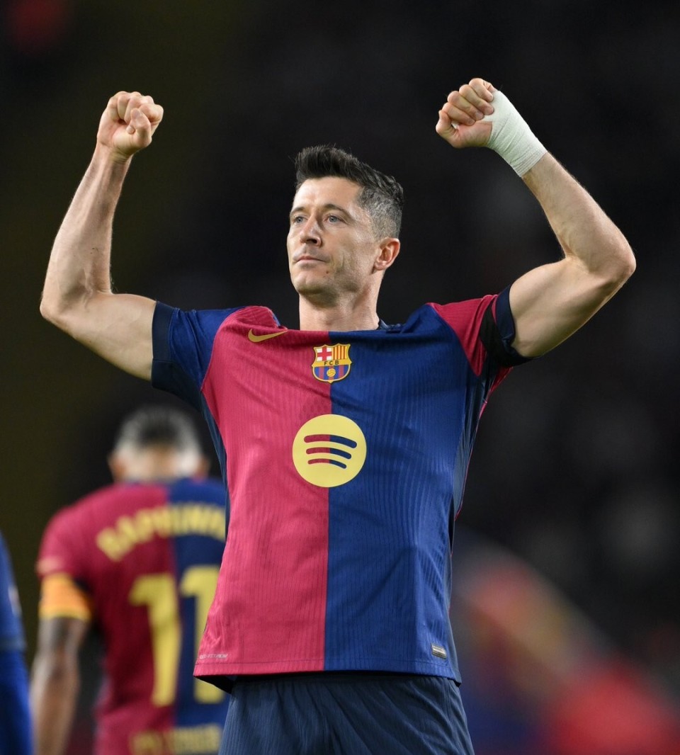 18岁超新星成广东内线希望！苦寻多年，他才是易建联接班人？（18岁新秀撑起广东内线？多年寻觅后，他会是易建联的接班人）