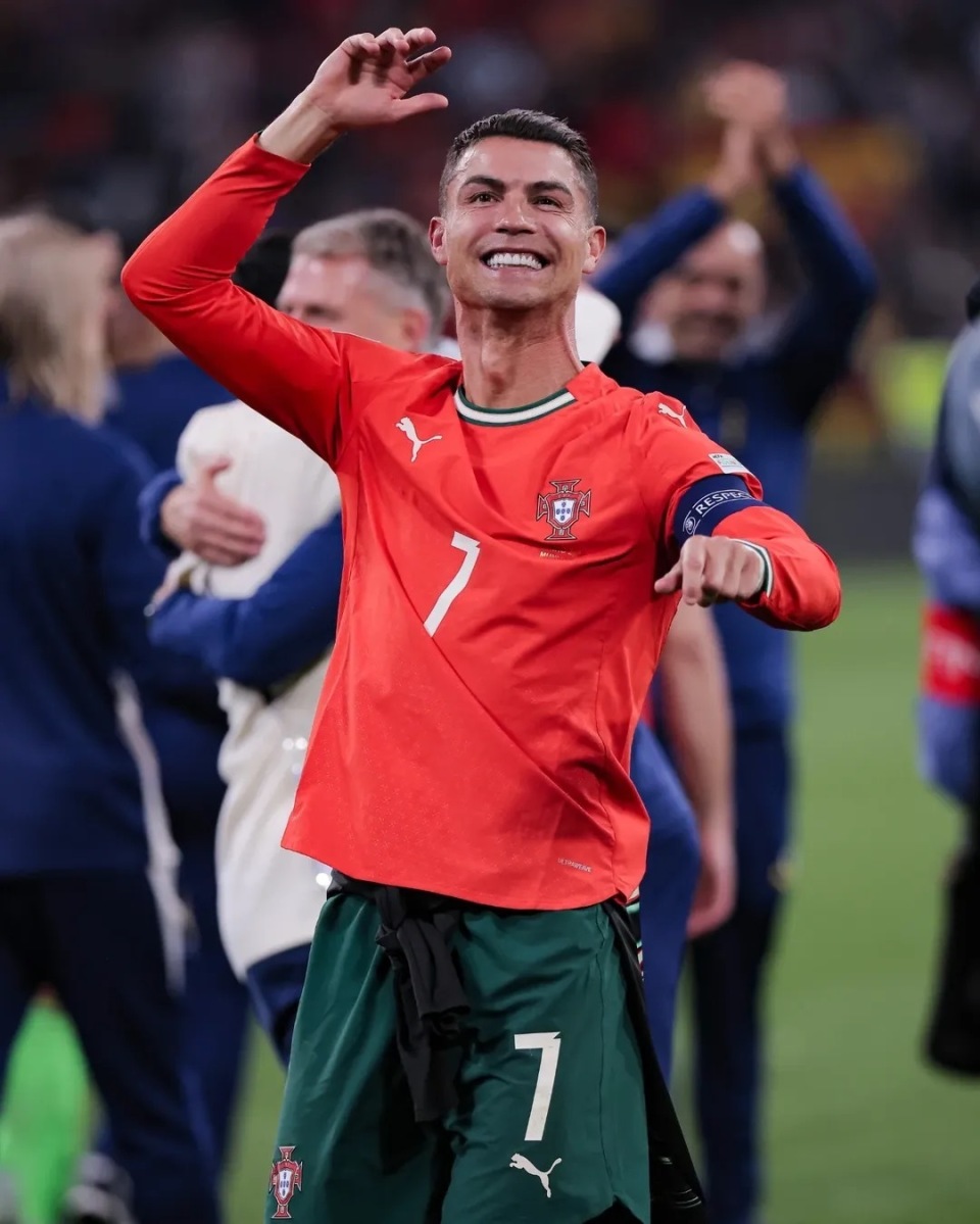 图片报：米兰对金玟哉感兴趣，在今夏就曾观察过他（图片报：AC米兰有意金玟哉，今夏已派员考察）